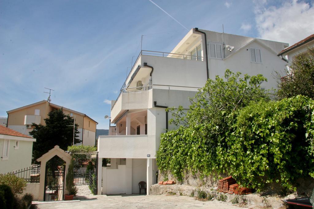 Sea View Apartments Херцег Нови Екстериор снимка
