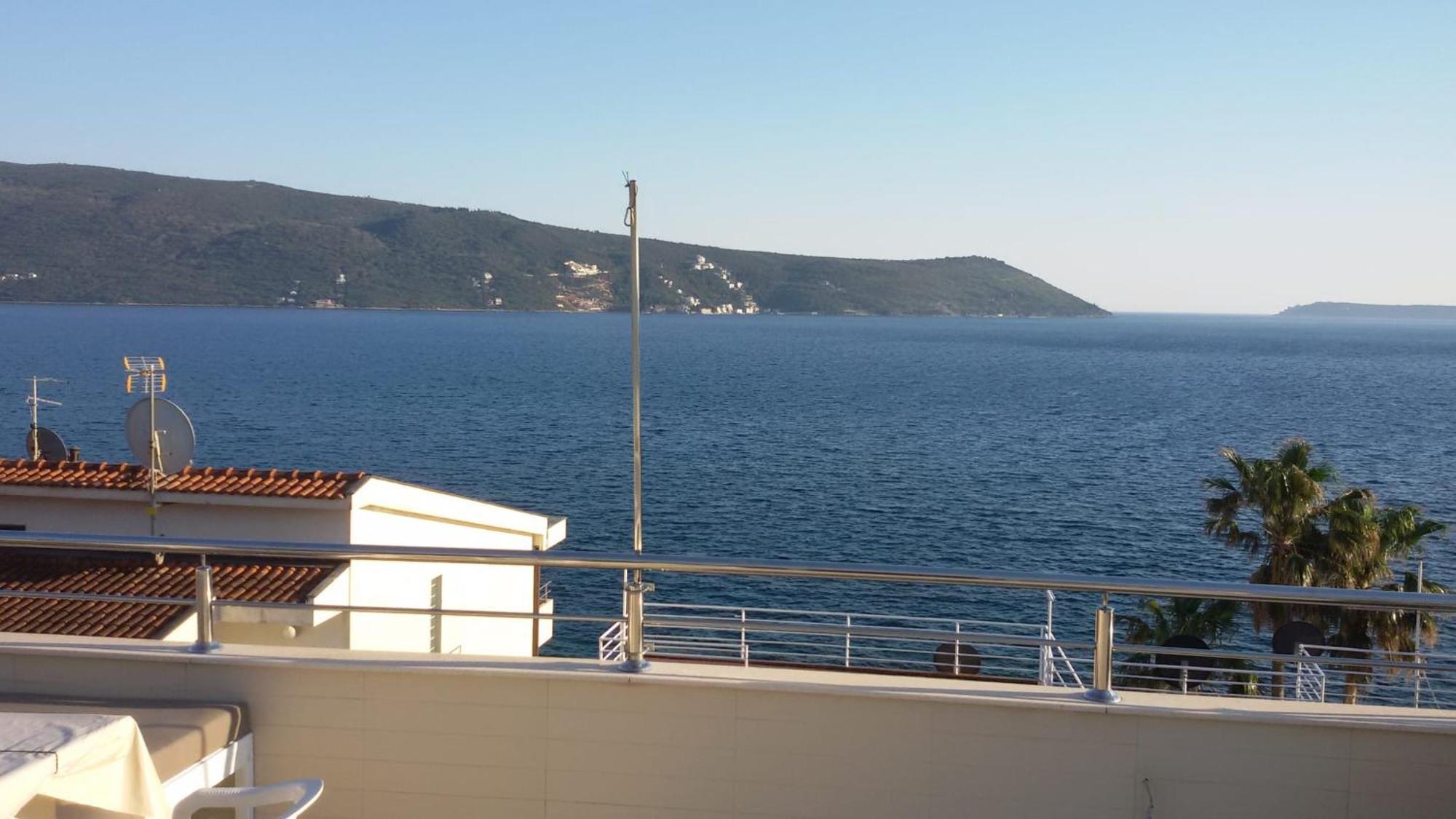 Sea View Apartments Херцег Нови Стая снимка