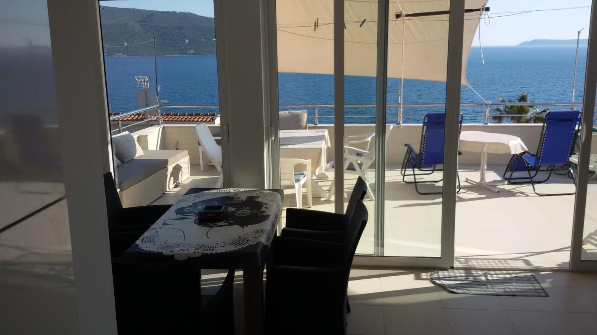 Sea View Apartments Херцег Нови Стая снимка