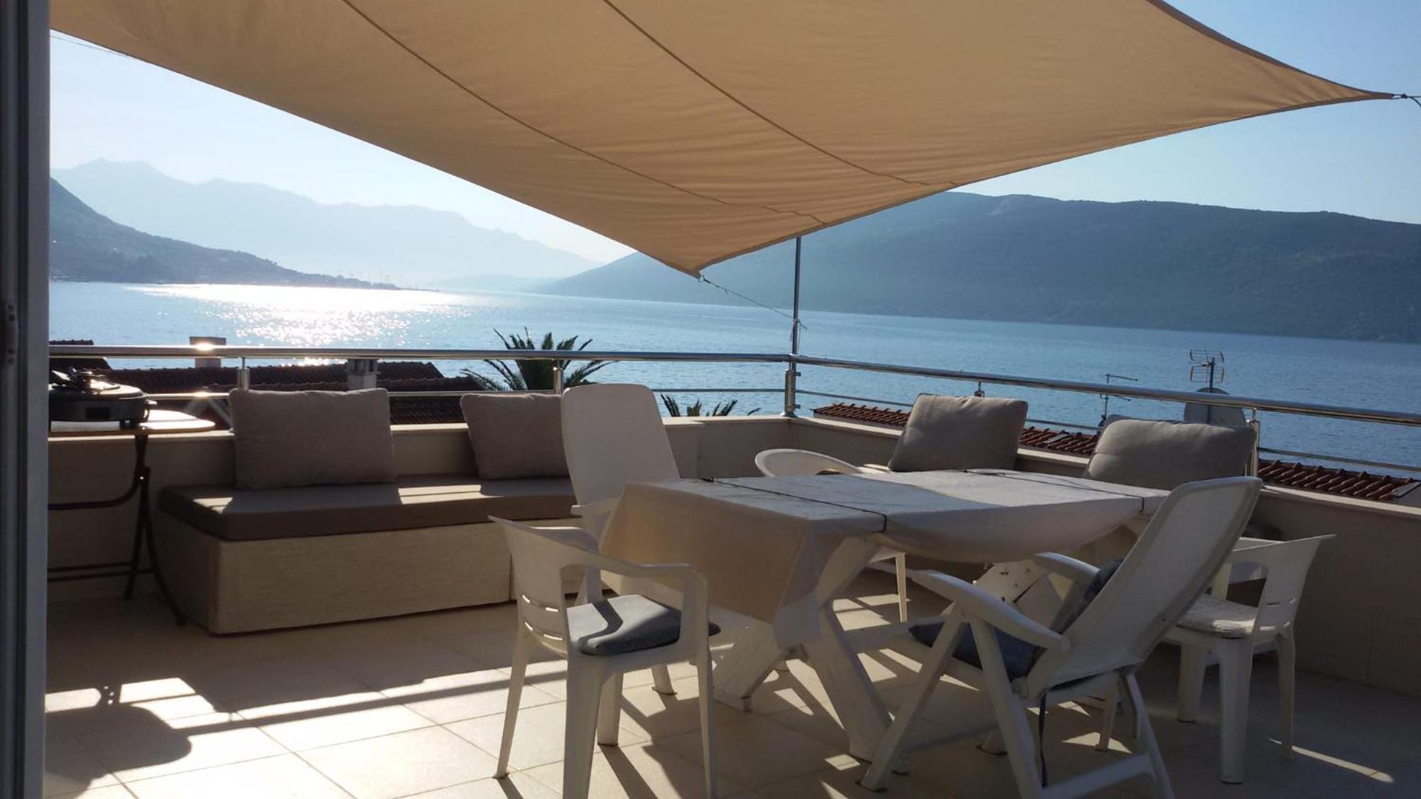 Sea View Apartments Херцег Нови Стая снимка